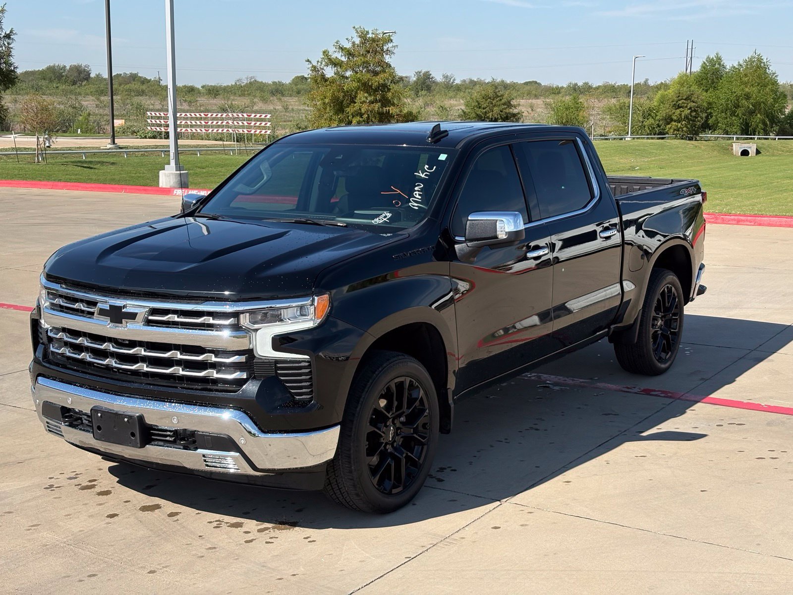 Certified 2024 Chevrolet Silverado 1500 LTZ w/ LTZ Premium Package AWD/4WD image 12