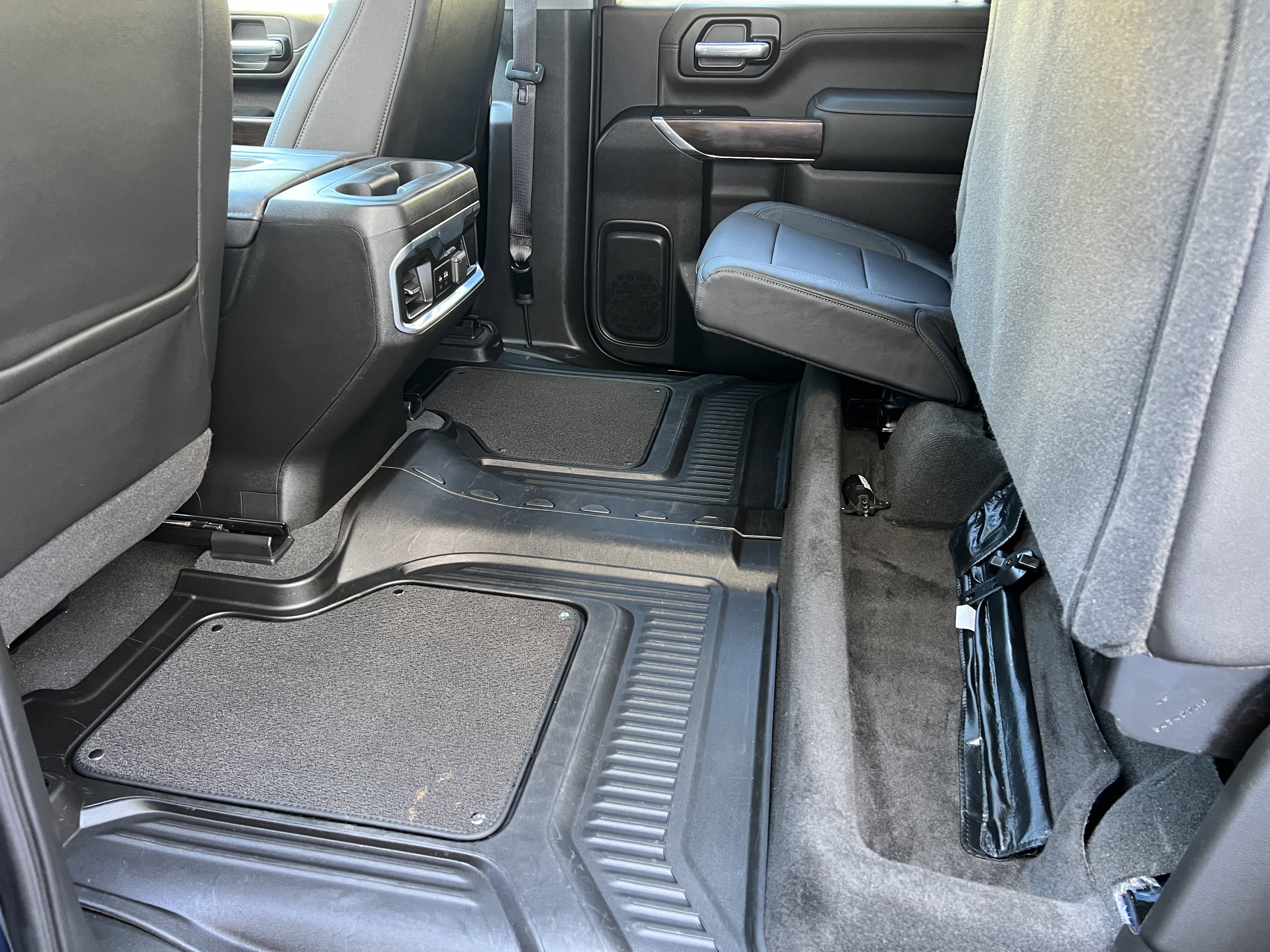 Used 2022 GMC Sierra 2500 SLT w/ SLT Preferred Package AWD/4WD image 20