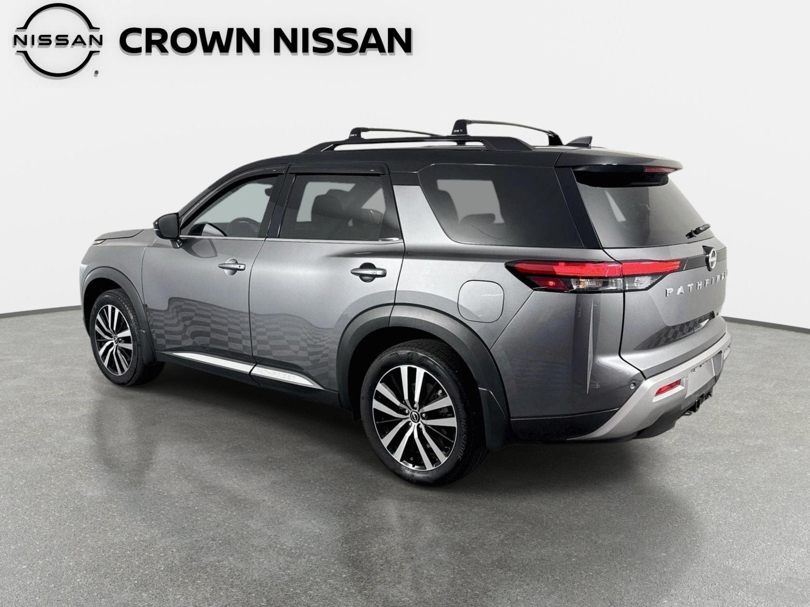 Certified 2025 Nissan Pathfinder Platinum w/ Cargo Package FWD image 7