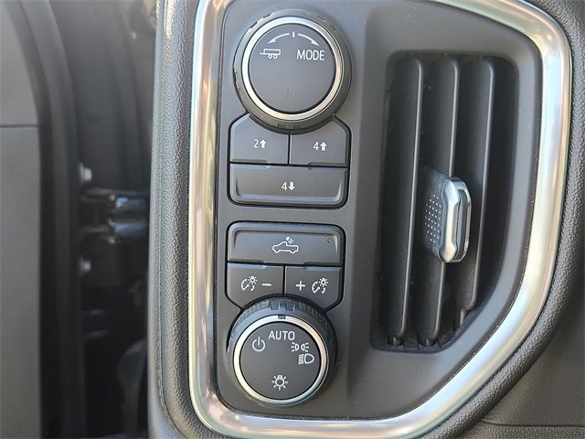 Used 2021 Chevrolet Silverado 2500 LT image 23