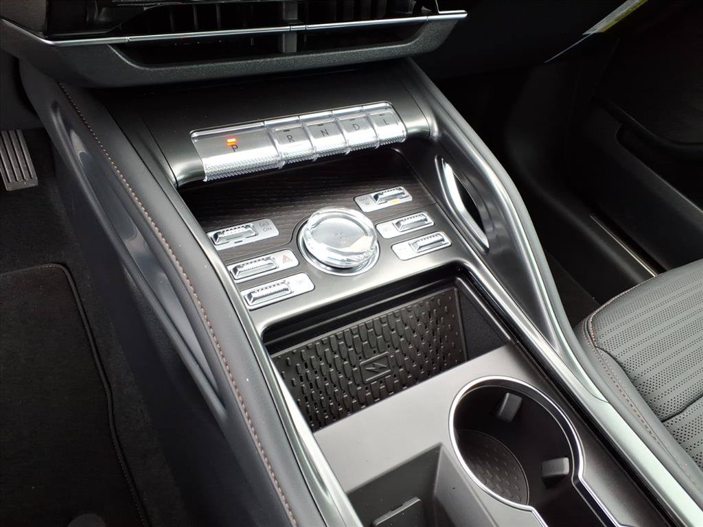 Used 2026 Lincoln Nautilus Reserve AWD/4WD image 16