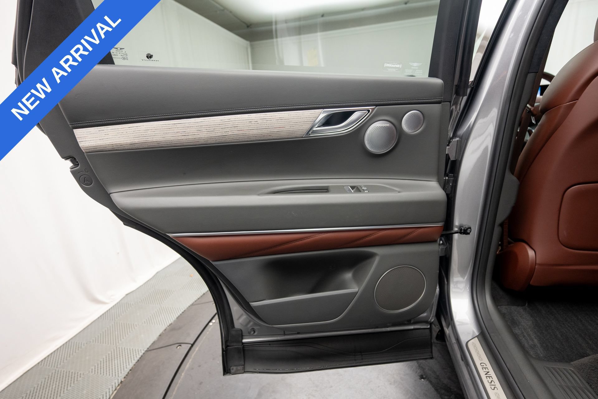 Used 2025 Genesis GV80 3.5T Prestige AWD/4WD image 38
