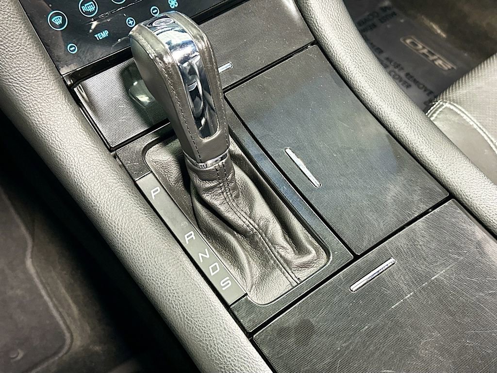 Used 2013 Ford Taurus SHO image 18