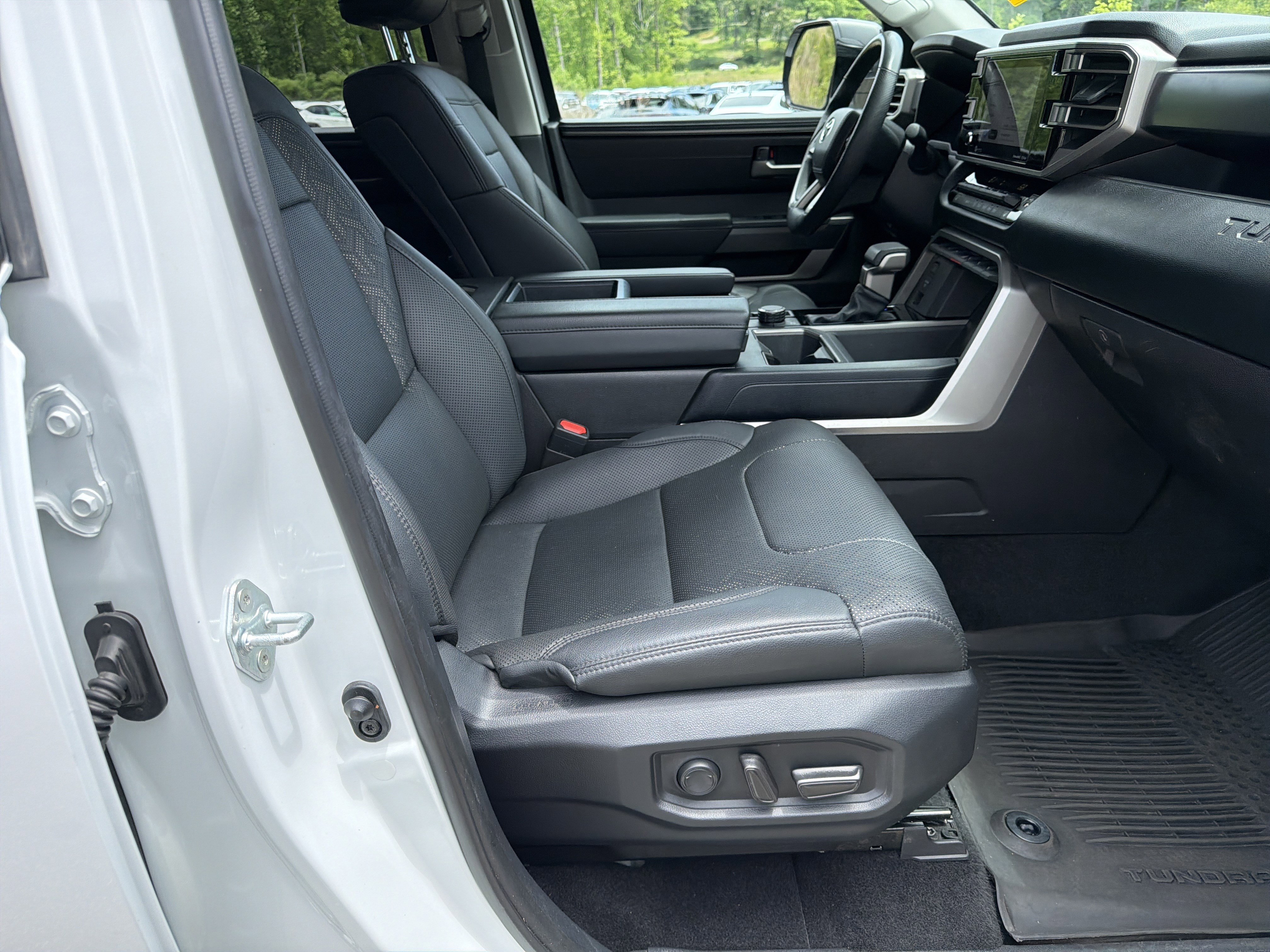 Used 2024 Toyota Tundra SR5 w/ SR5 Premium Package AWD/4WD image 13