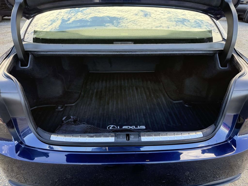 Used 2022 Lexus LS 500 AWD image 28