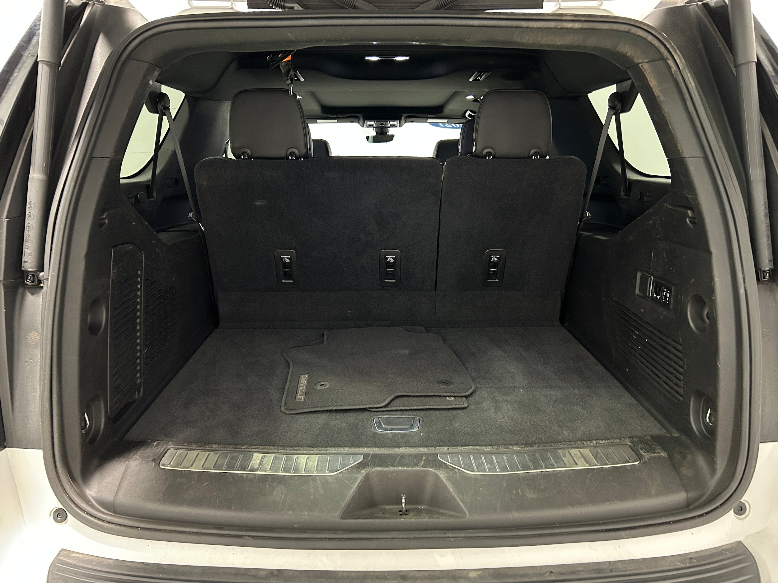 Used 2021 Chevrolet Suburban High Country w/ Premium Package AWD/4WD image 37