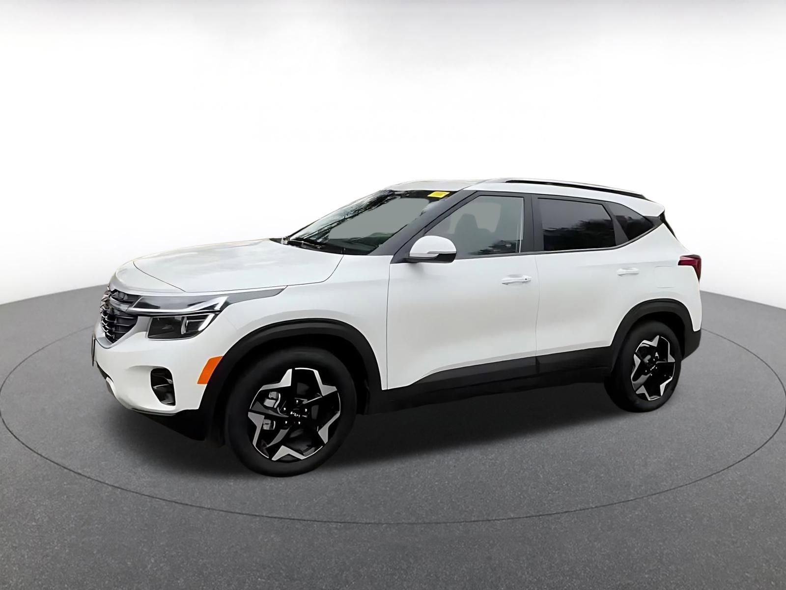 Used 2025 Kia Seltos S image 7