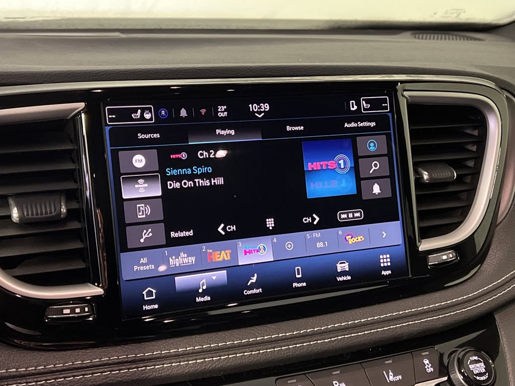 New 2026 Chrysler Pacifica Select image 21