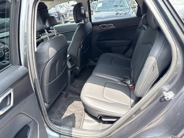 Used 2024 Kia Sportage EX AWD/4WD image 16