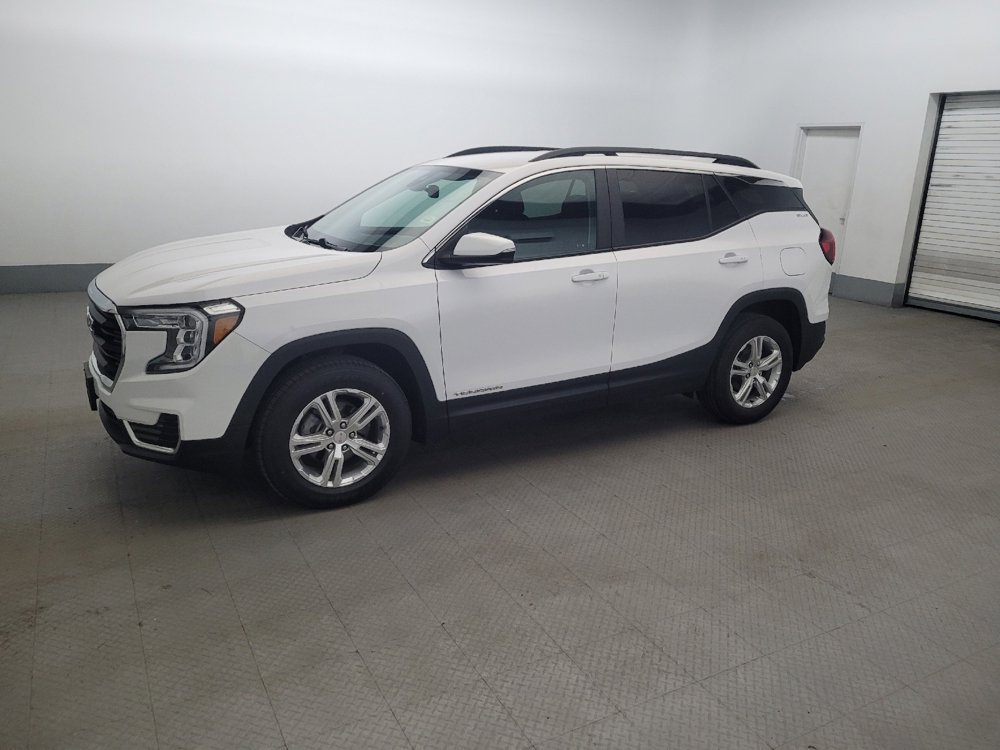 Used 2022 GMC Terrain SLE w/ Driver Convenience Package AWD/4WD image 2