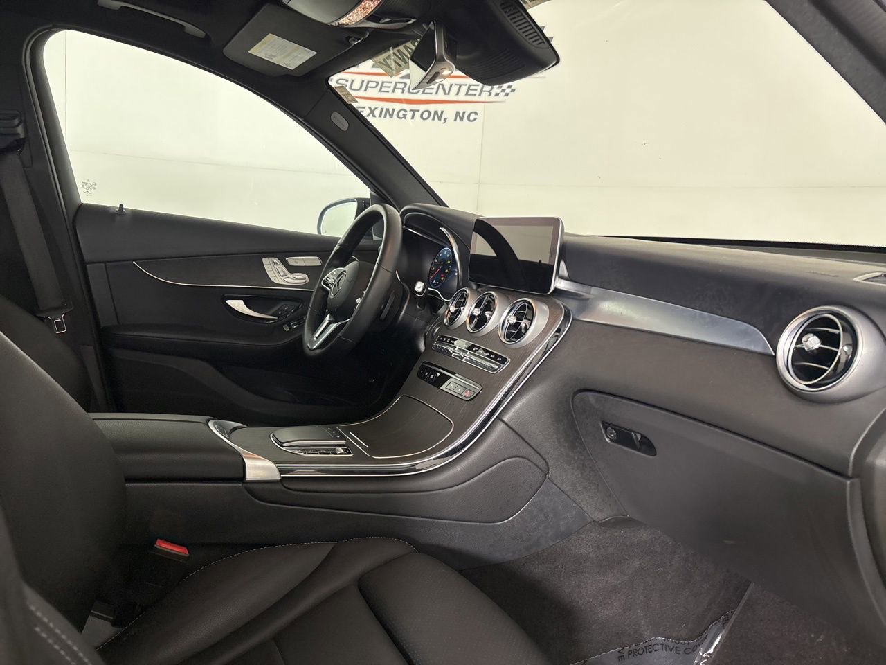 Used 2022 Mercedes-Benz GLC 300 4MATIC w/ Premium Package Lite image 28