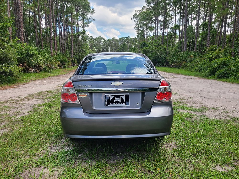 Used 2011 Chevrolet Aveo LT w/ LPO, Bodyside Molding Package FWD image 5