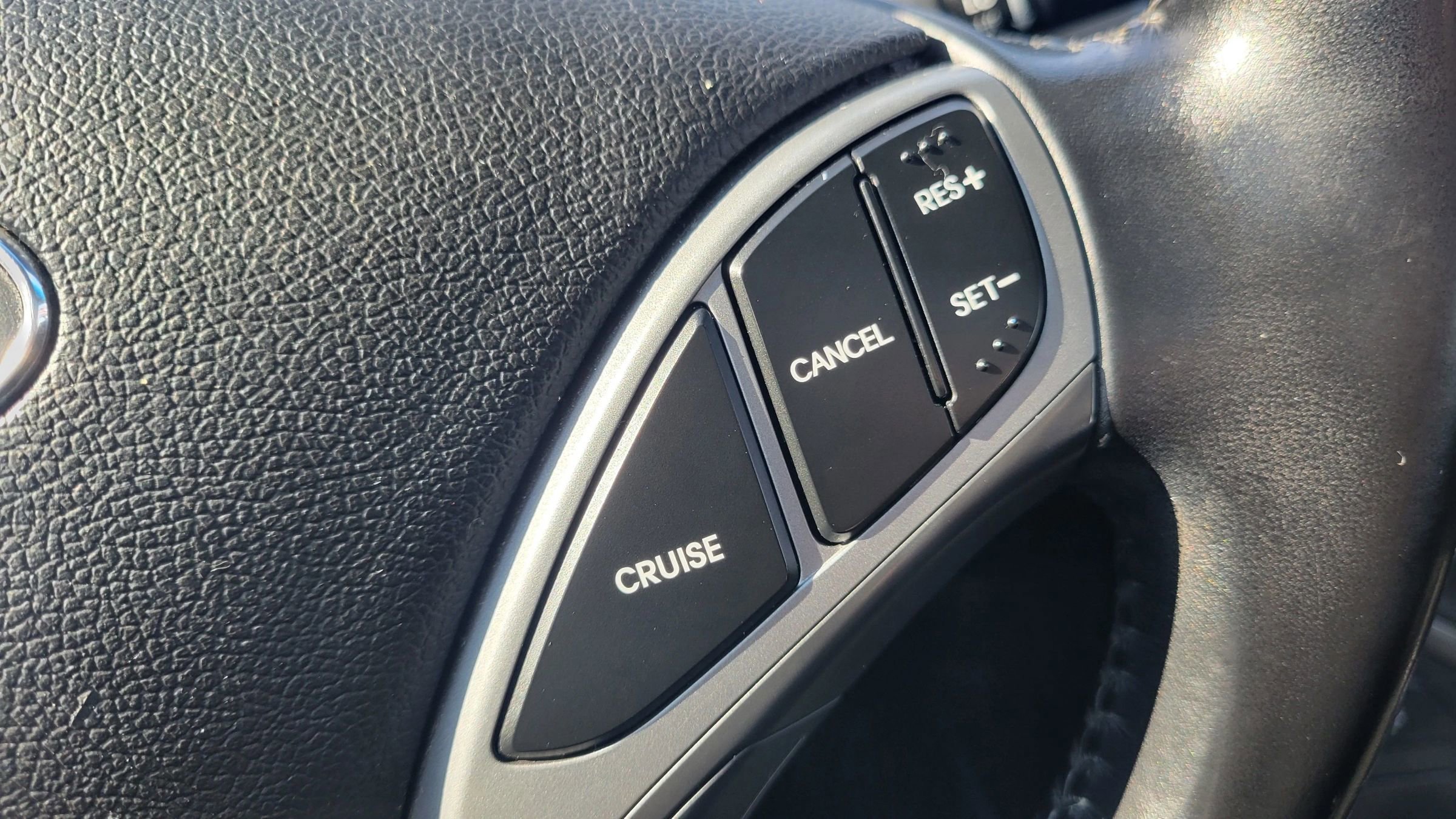 Used 2015 Hyundai Elantra Sport FWD image 17