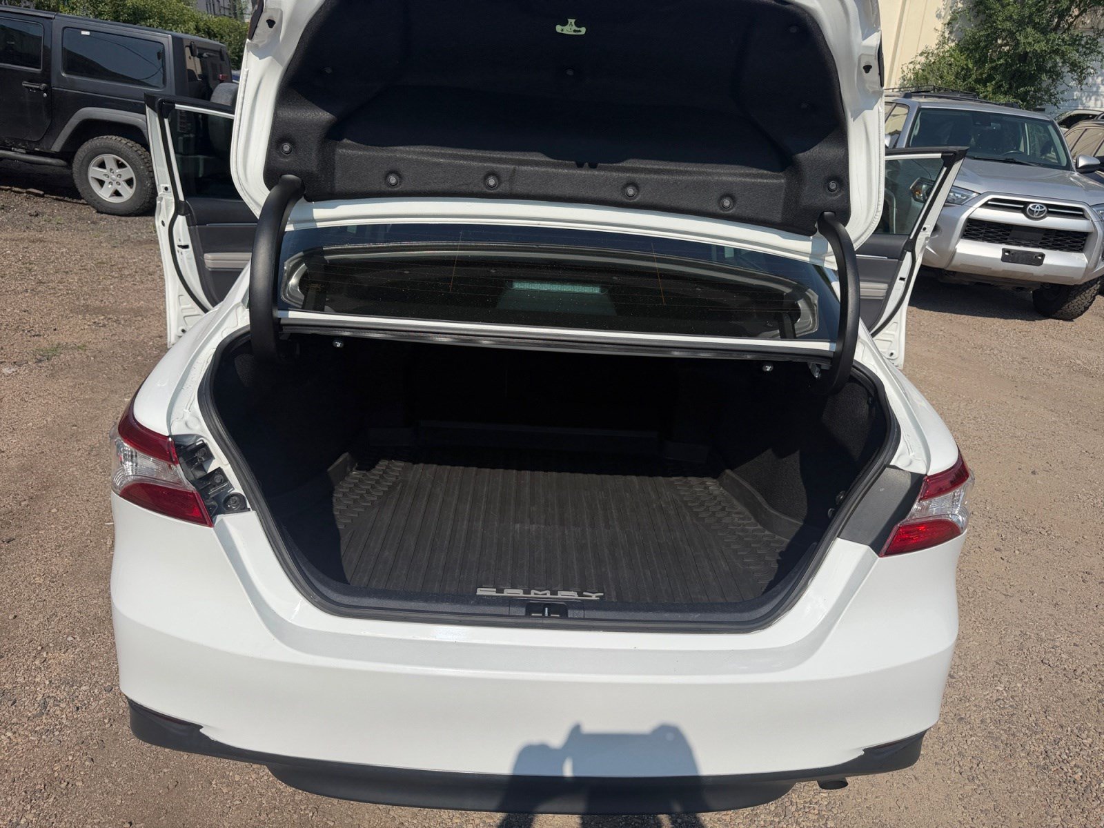 Used 2020 Toyota Camry LE w/ Convenience Package AWD/4WD image 34