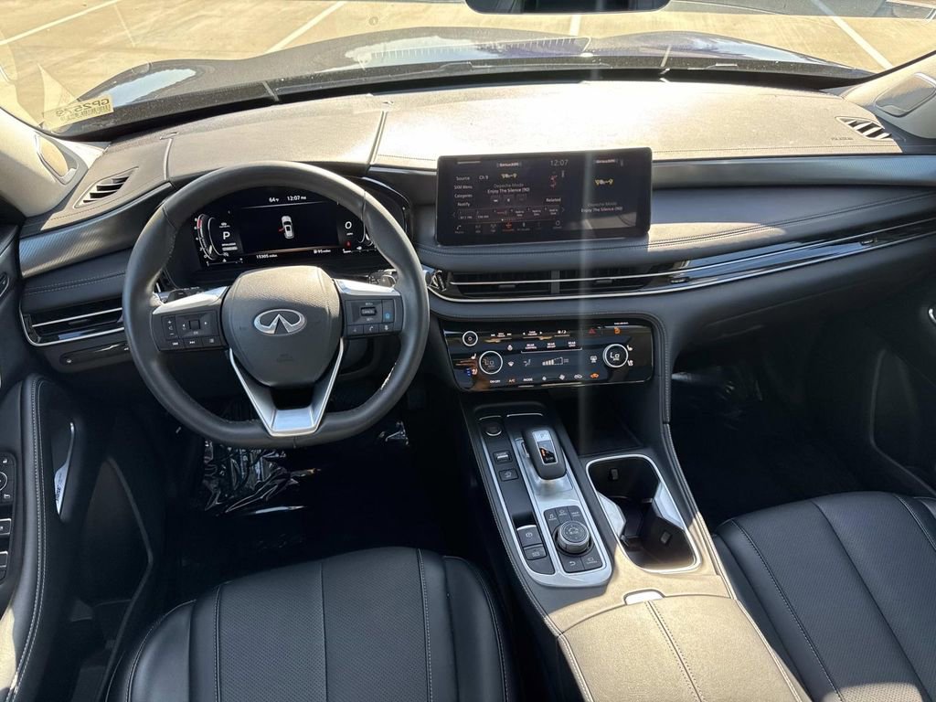 Certified 2025 INFINITI QX60 Luxe image 8