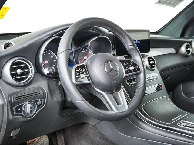 Used 2022 Mercedes-Benz GLC 300 image 4