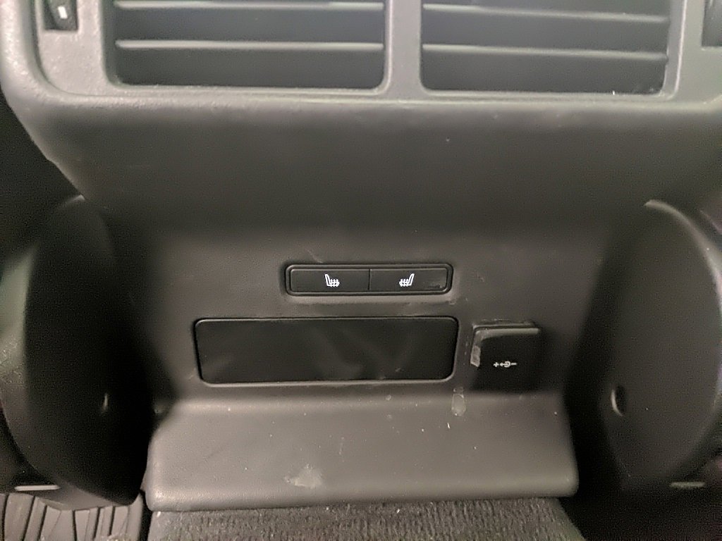 Used 2023 Land Rover Range Rover Velar R-Dynamic S image 16