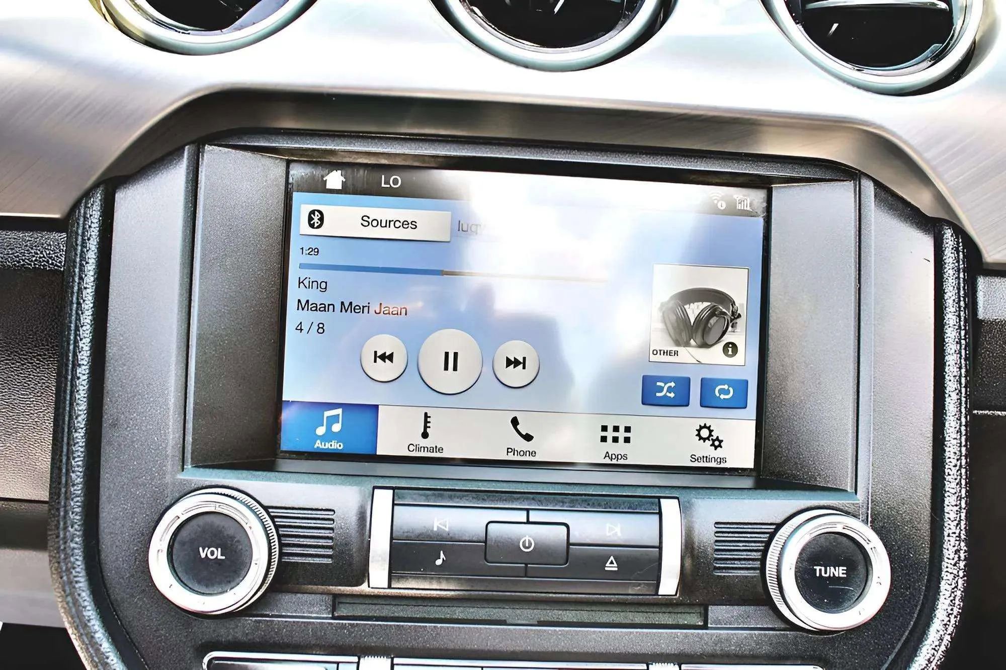 Used 2018 Ford Mustang Premium image 26