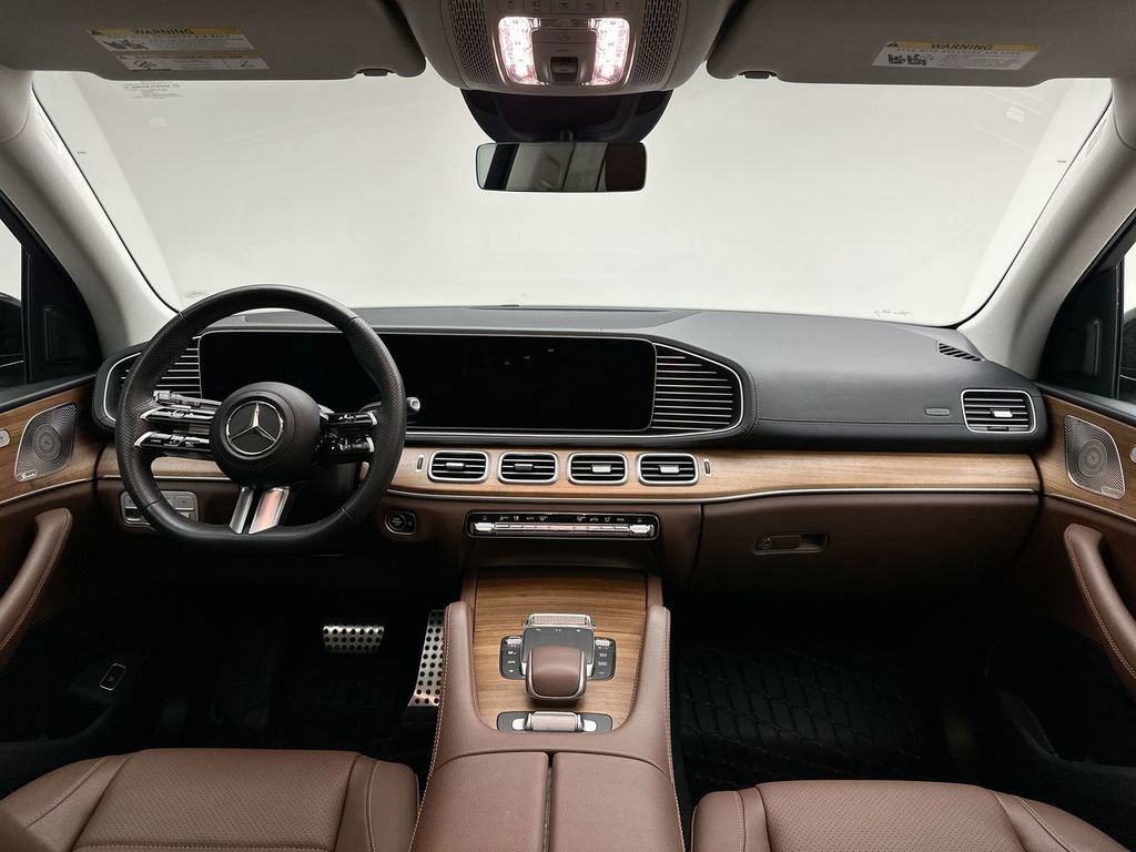 Used 2024 Mercedes-Benz GLS 450 4MATIC image 21