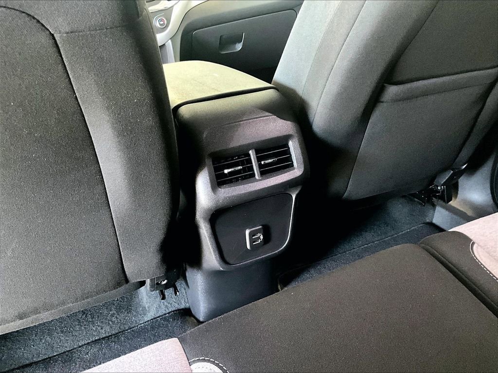 Used 2024 Chevrolet Equinox LS image 27