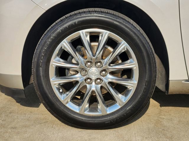 Used 2018 Buick Enclave Premium w/ LPO, Hit The Road Package FWD image 10