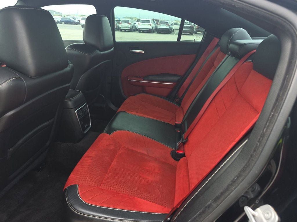 Used 2018 Dodge Charger SRT w/ Harman/Kardon Audio Group RWD image 8