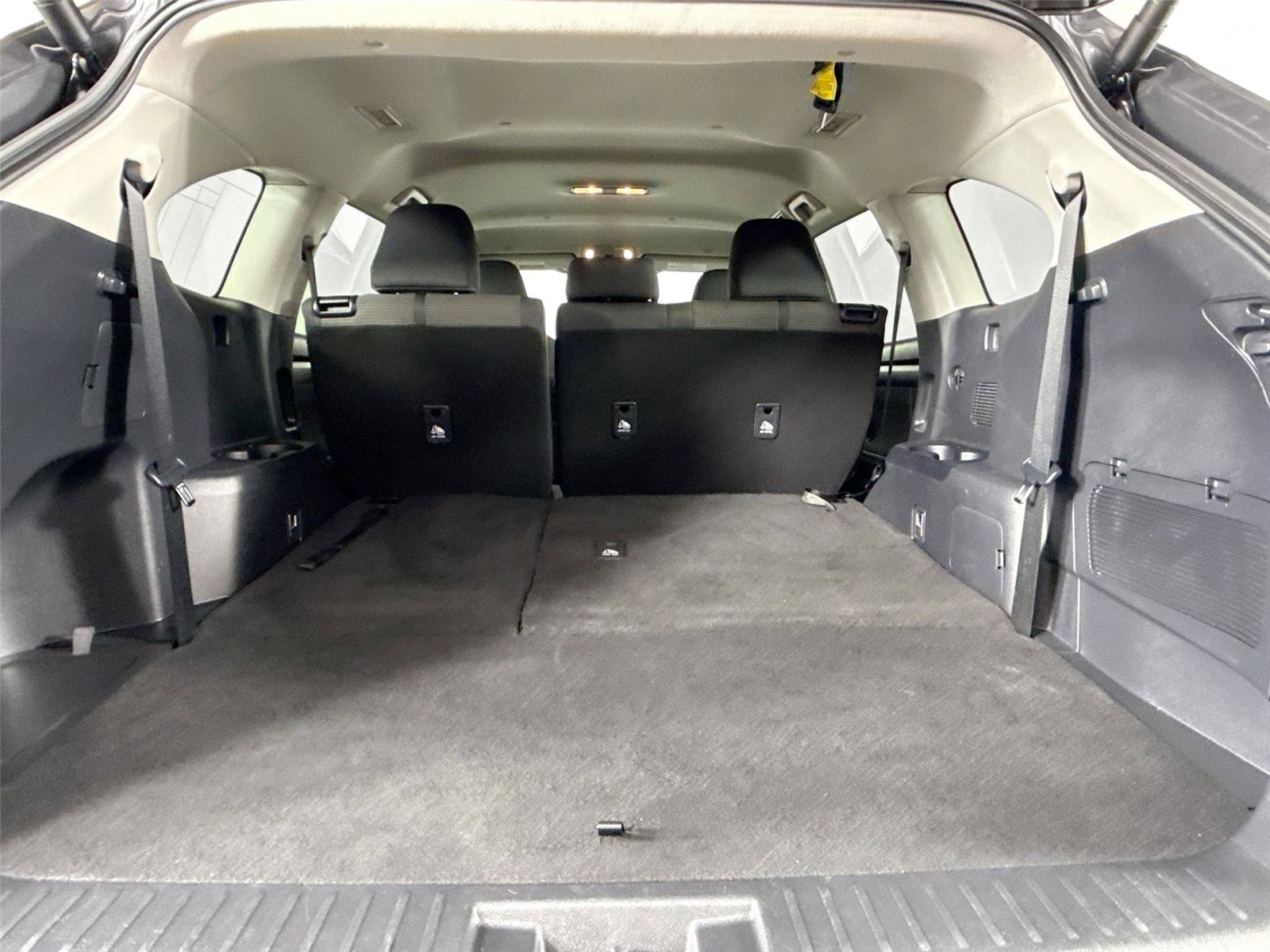 Certified 2025 Toyota Highlander LE image 35