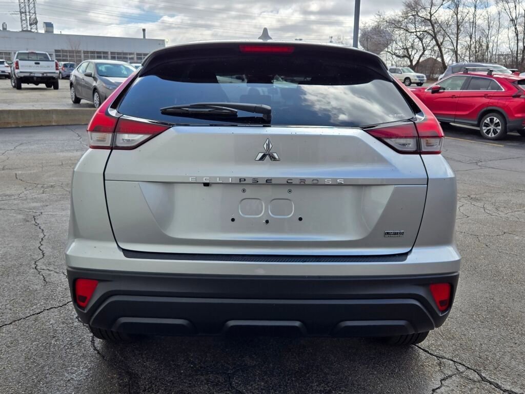 New 2025 Mitsubishi Eclipse Cross LE image 10