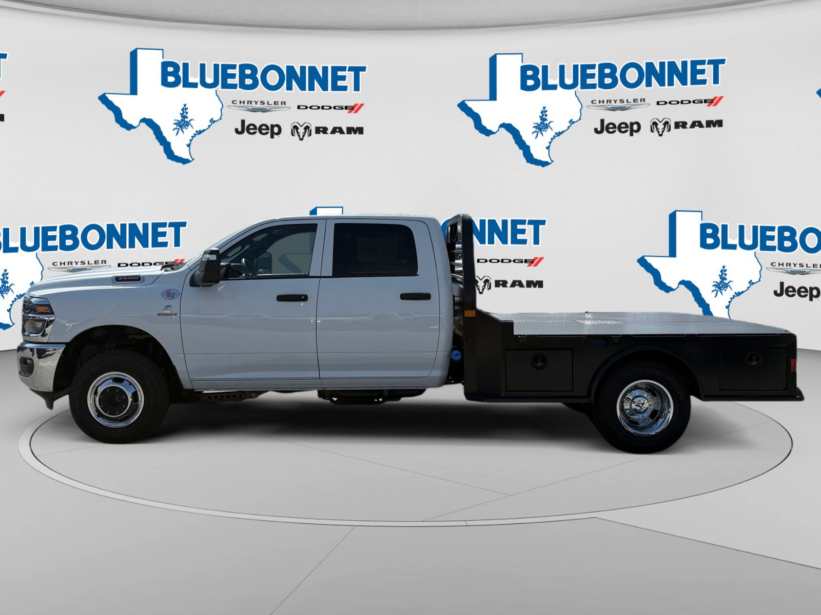 New 2026 RAM 3500 Tradesman w/ Chrome Appearance Group A AWD/4WD image 8