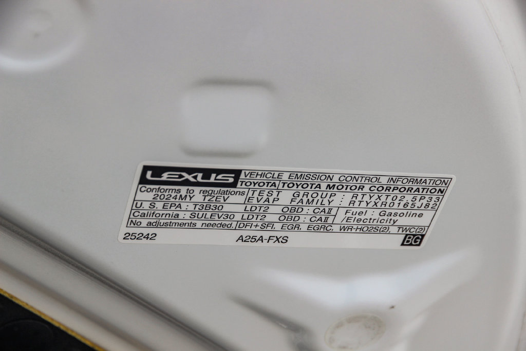 Certified 2024 Lexus RX 450h AWD w/ Convenience Package image 28