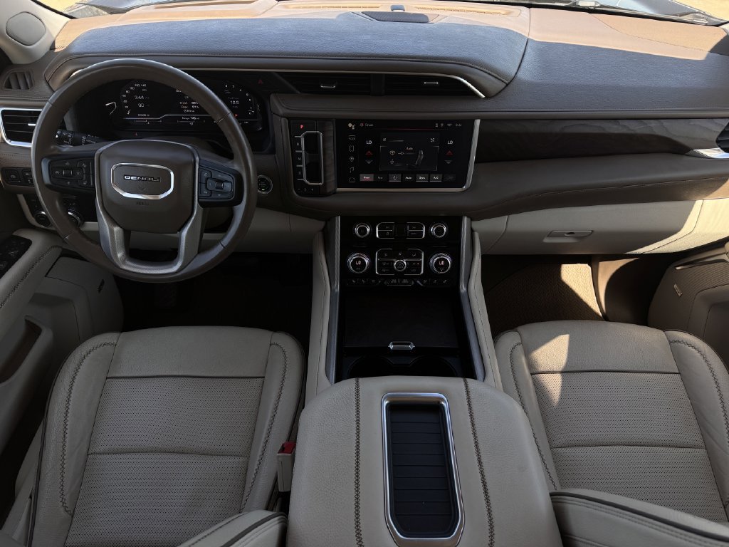 Used 2023 GMC Yukon Denali AWD/4WD image 12