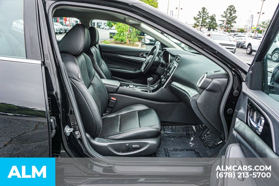 Used 2023 Nissan Maxima SV FWD image 24