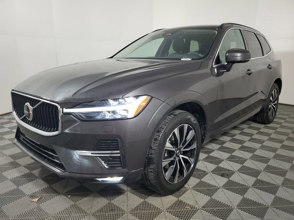 Used 2023 Volvo XC60 B5 Core w/ Climate Package image 4