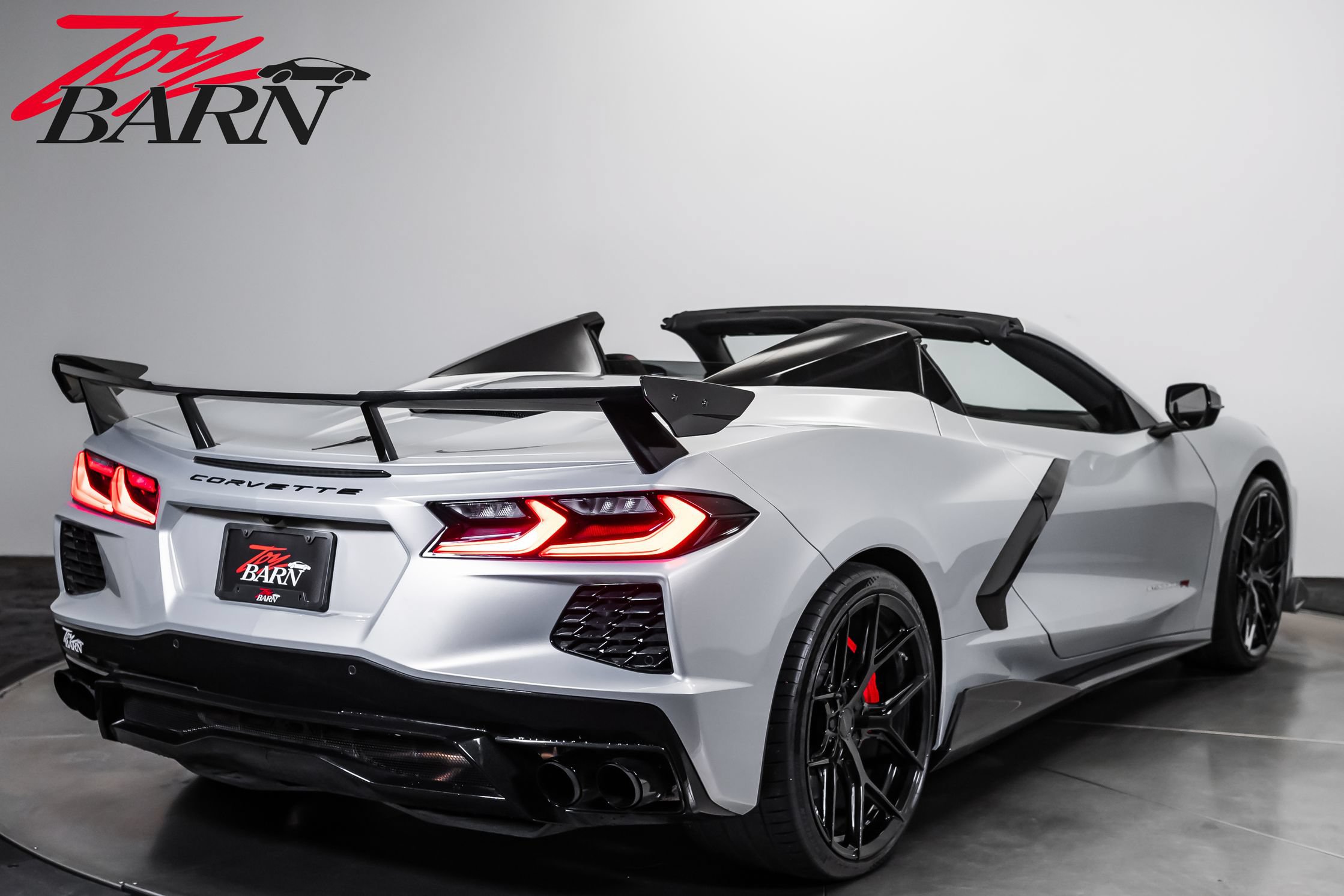 Used 2021 Chevrolet Corvette Stingray Premium Conv w/ Z51 Performance Package RWD image 5