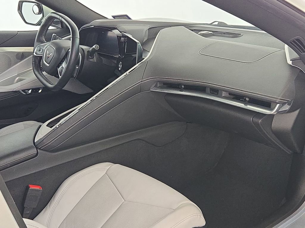 Used 2021 Chevrolet Corvette Stingray Preferred Cpe w/ Z51 Performance Package RWD image 30