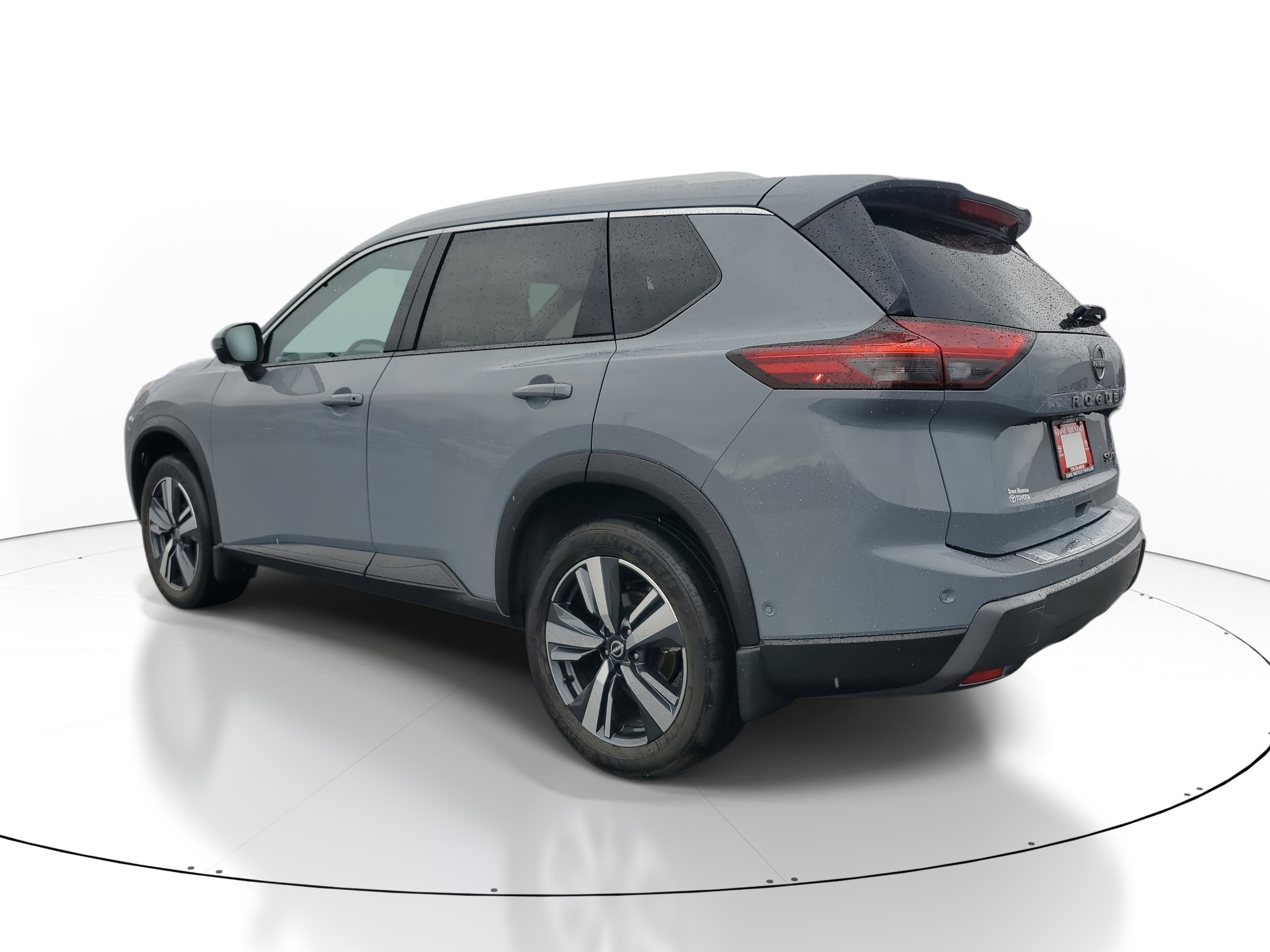 Used 2024 Nissan Rogue SL image 4