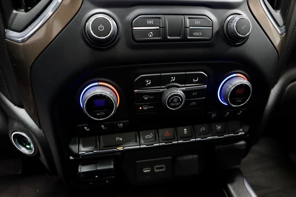 Used 2022 Chevrolet Silverado 1500 High Country image 35