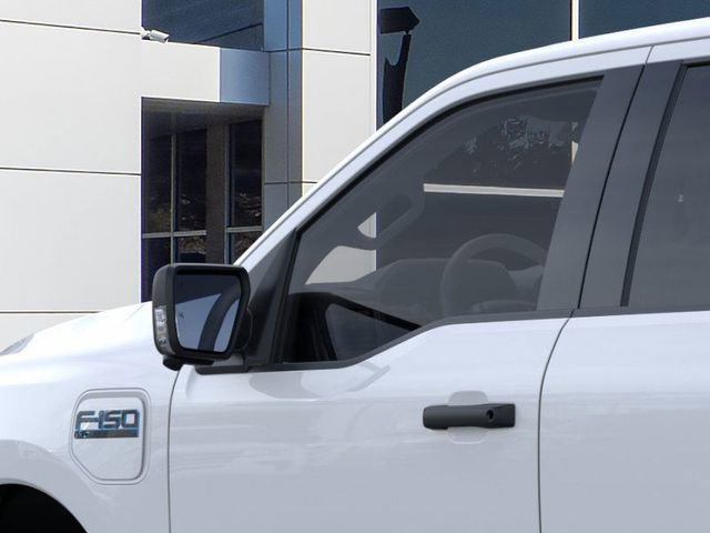 New 2025 Ford F150 Lightning XLT image 40