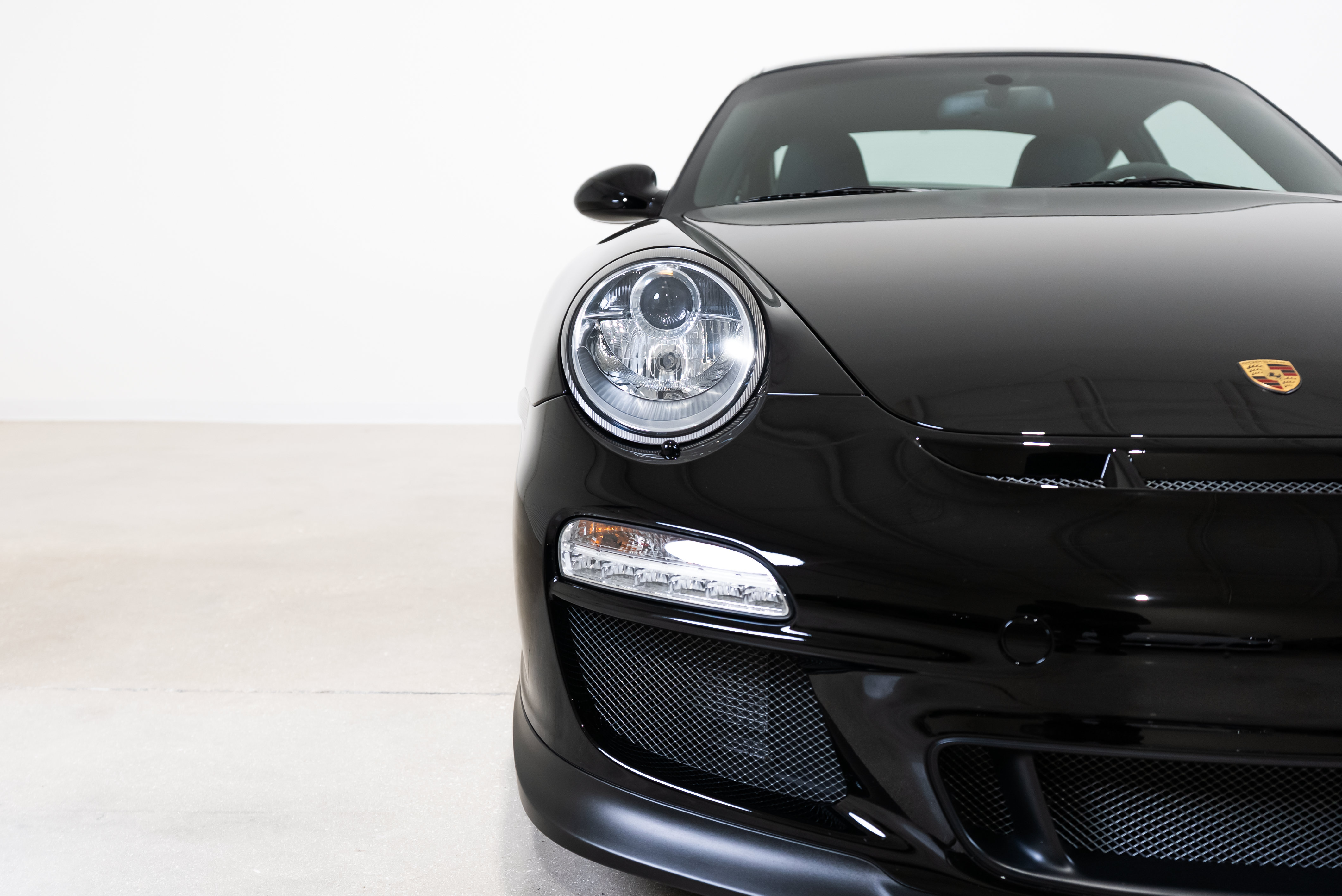 Used 2010 Porsche 911 GT3 RWD image 8