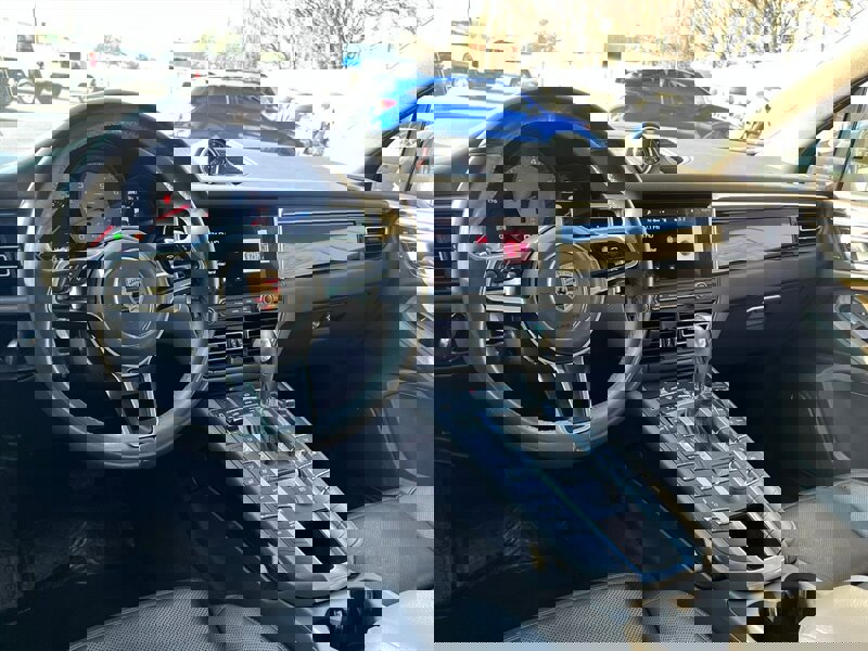 Used 2020 Porsche Macan S image 24