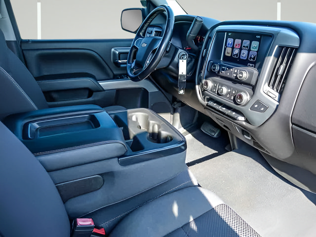 Used 2018 Chevrolet Silverado 1500 LT w/ All Star Edition AWD/4WD image 27
