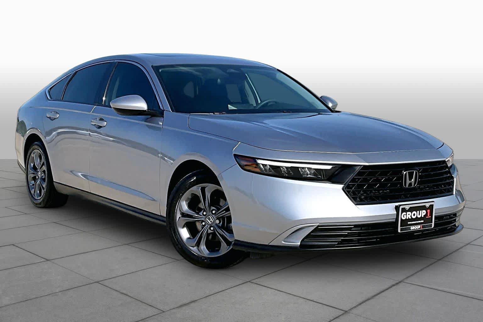 Used 2023 Honda Accord EX image 3