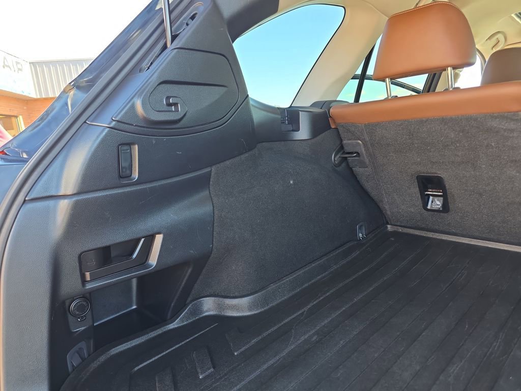 Used 2017 Subaru Outback 3.6R Touring image 32