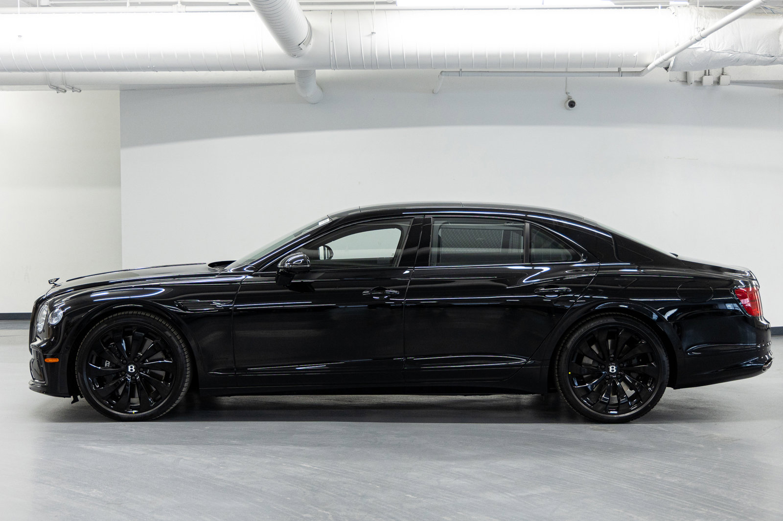 New 2026 Bentley Flying Spur Plug-In Hybrid AWD/4WD image 2