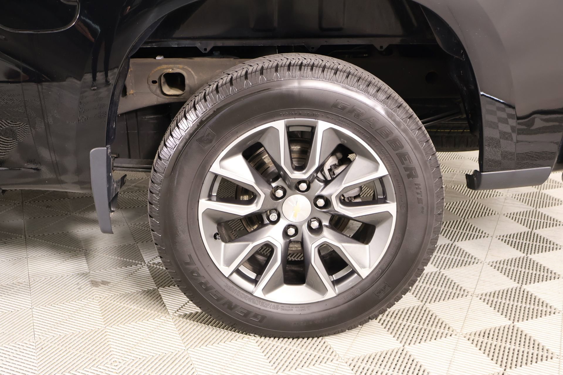 Used 2024 Chevrolet Silverado 1500 LT image 18