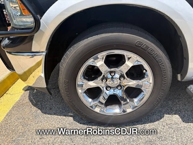 Used 2016 RAM 1500 Laramie w/ Convenience Group AWD/4WD image 4