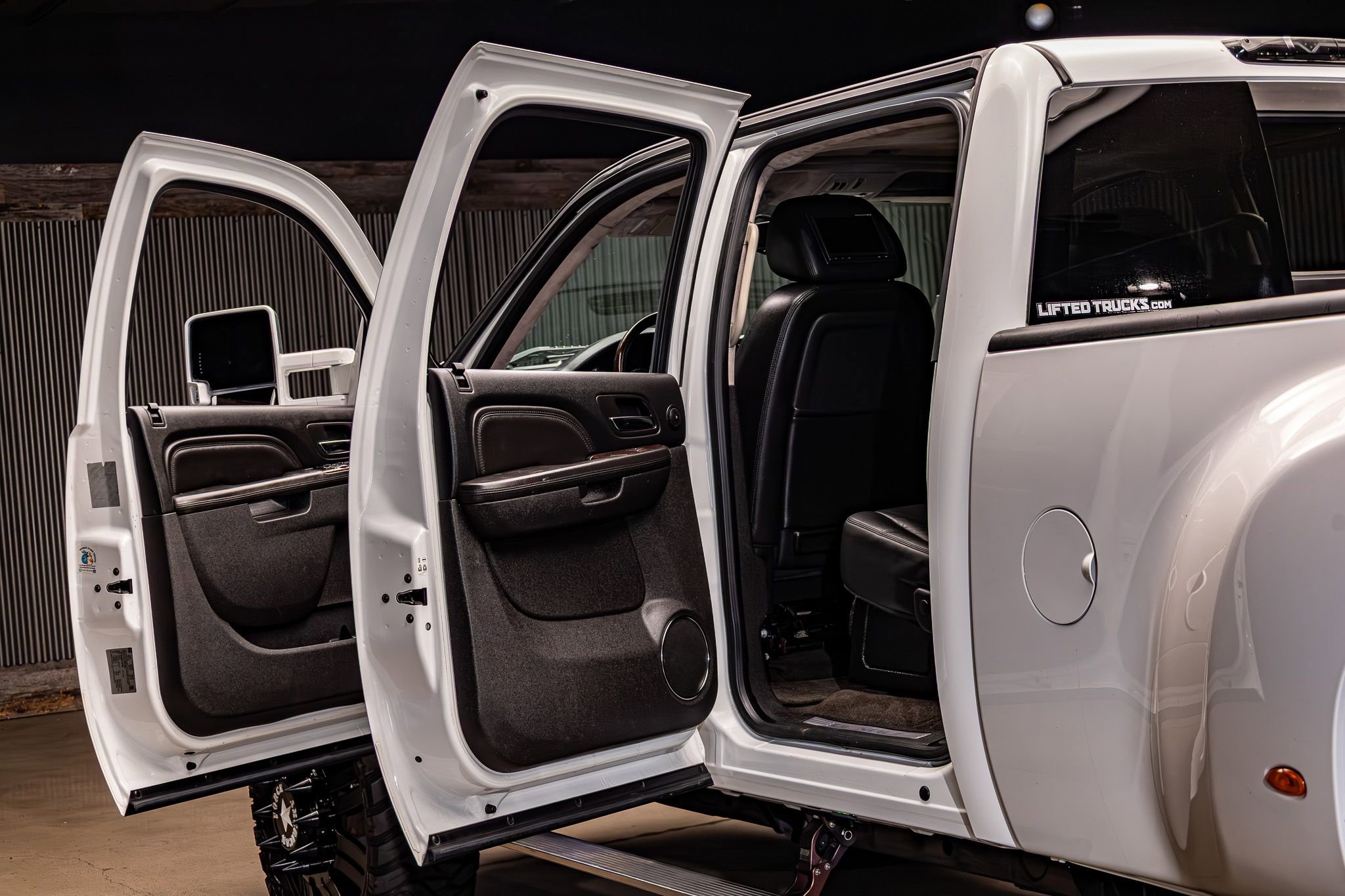 Used 2012 GMC Sierra 3500 Denali image 28