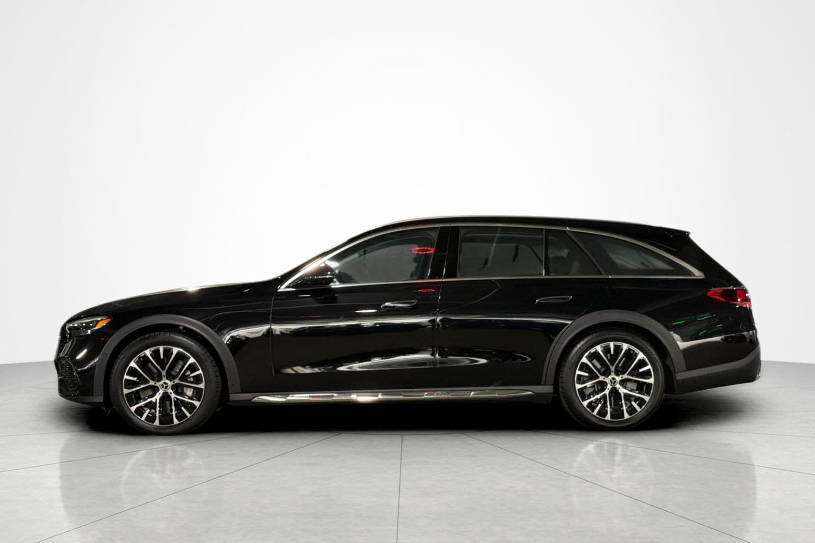 Used 2026 Mercedes-Benz E 450 4MATIC All-Terrain Wagon image 2