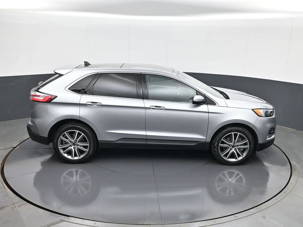 Used 2023 Ford Edge Titanium w/ Class II Trailer Tow Package AWD/4WD image 16