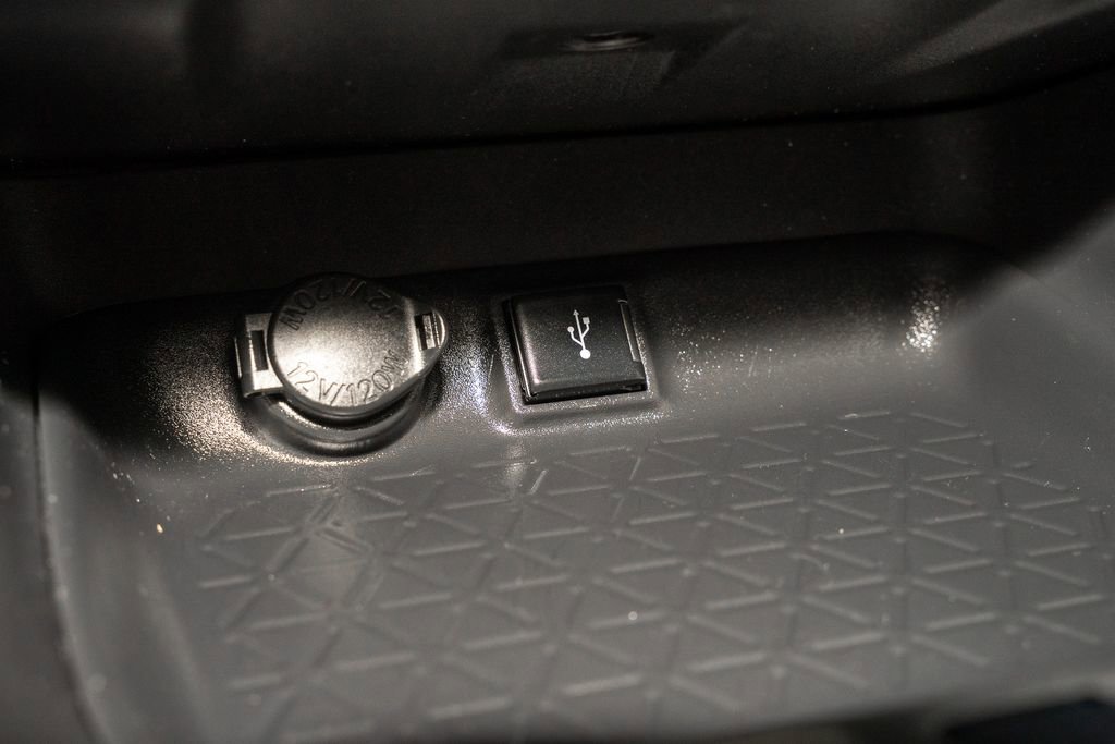 Used 2022 Toyota RAV4 XLE image 15